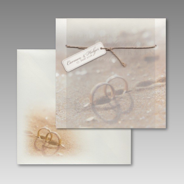 Einladungskarte Hochzeit mit Eheringen im Sand